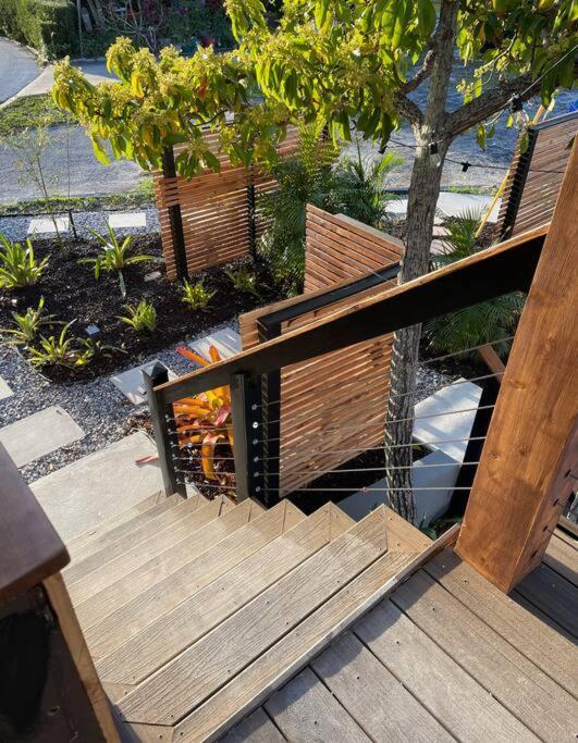 Shares View Luxury Apt Rockledge Exterior photo